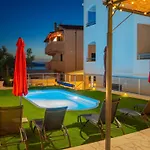 Neli - One Bedroom Traù