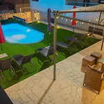 Neli - One Bedroom