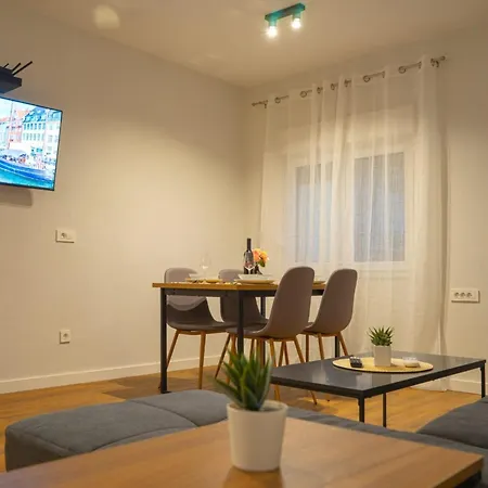 Neli - One Bedroom 公寓 特罗吉尔