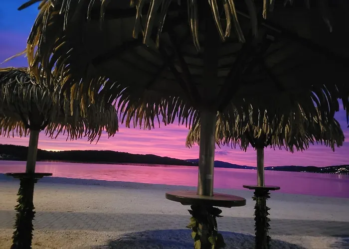 Neli - One Bedroom 特罗吉尔