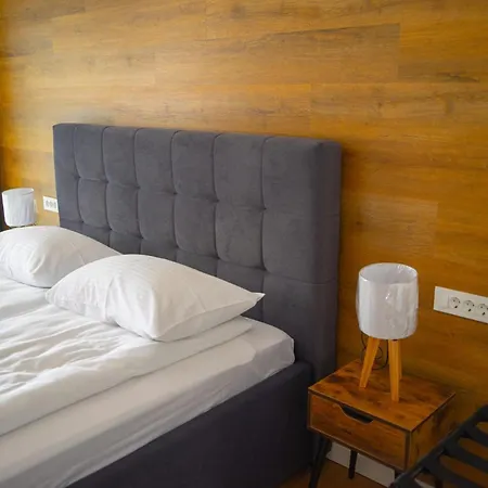 Neli - One Bedroom