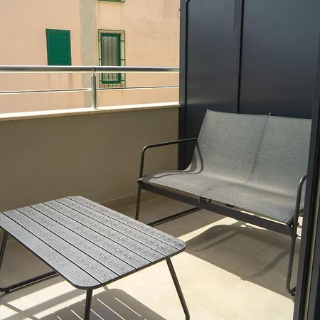 Neli - One Bedroom *